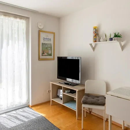 Gemuetlicher Rueckzugsort In Mit Terrasse アパート *