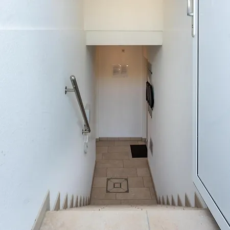 Gemuetlicher Rueckzugsort In Mit Terrasse アパート